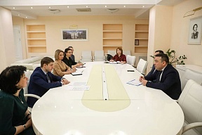 4 февраля 2020 года с ознакомительным визитом г. Ставрополь посетил  Генеральный консул Республики Узбекистан в г. Ростове-на-Дону Рустам Курганбаев